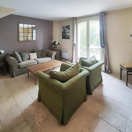 2 Bedroom In Saint-laurent-de-la-ca Casa de Férias *