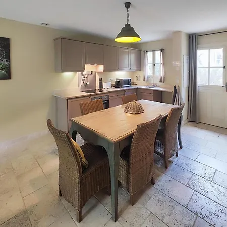 2 Bedroom Amazing In Saint-laurent-de-la-ca * Saint-Laurent-de-la-Cabrerisse
