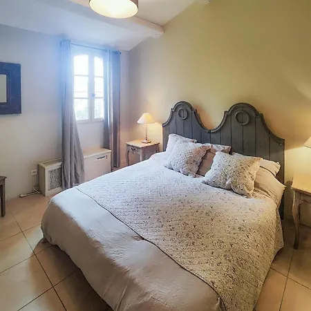 2 Bedroom Amazing In Saint-laurent-de-la-ca